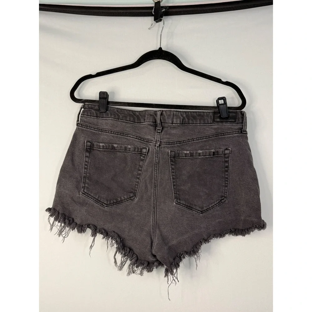 Hollister Ultra High Rise Mom Jean Shorts Womens 17R W33 Black‎ Frayed Raw Hem